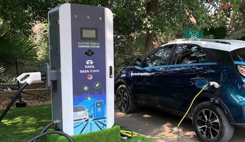 Bombay HC Asks Maharashtra Govt to Finalize Rules for EV Charging Stations in Housing Societies