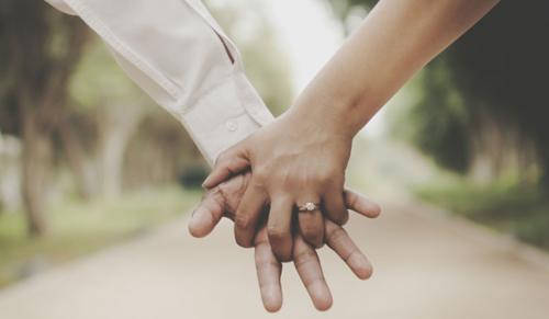 Supreme Court Allows Wife to Join Husband’s Defamation Case