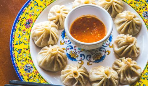 Why Would a Vegetarian Order From Non-Veg Serving Eatery if it Hurts Sentiments, Asks Consumer Panel