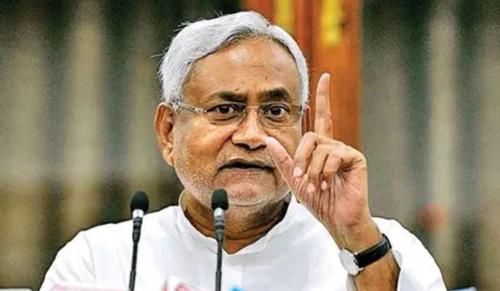 Smiling in 'Pranam Mudra' Not Insult to National Anthem Patna HC Quashes Complaint Against CM Nitish Kumar