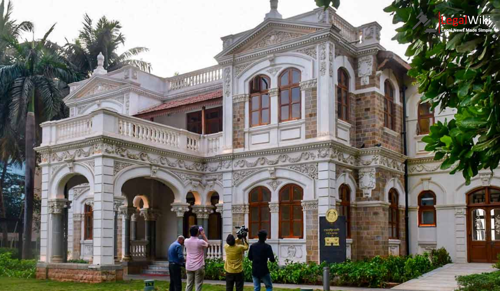 Bombay High Court Dismisses PILs Challenging Bal Thackeray Memorial at Shivaji Park