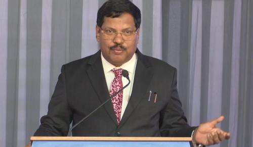 CJI Gavai Warns Law Graduates Against Hefty Loans for Foreign LL.M.: “Foreign Degree Is Not Your Worth Stamp”