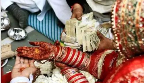 Kerala High Court Hears PIL Challenging Penal Provision Against Dowry Givers Under Section 3
