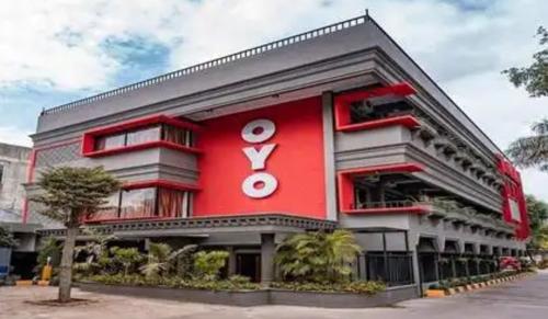 Oyo moves Delhi High Court against arbitral award in lease dispute with Lenskart