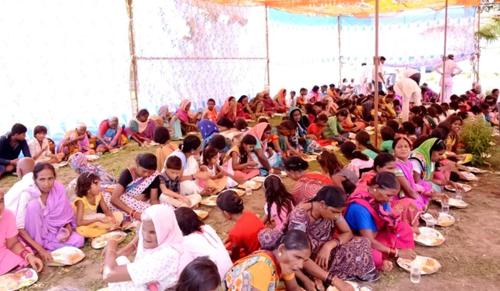 Delhi HC Quashes FIR in Neighbourhood Dispute, Directs Accused to Host Feasts for Poor Children