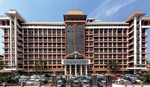 Kerala High Court: Mere Alcohol Presence Not Sufficient to Deny Insurance Claim
