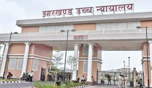 Lawyer Faces Suo Motu Contempt for Heated Exchange with Judge: Jharkhand High Court