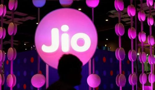 Bombay High Court Restrains Taxi Operator from Using ‘Jio’ Brand Name