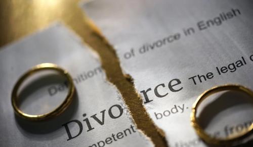 MP High Court Upholds Divorce Based on Adultery Photos, Says Section 65B Certificate Not Mandatory