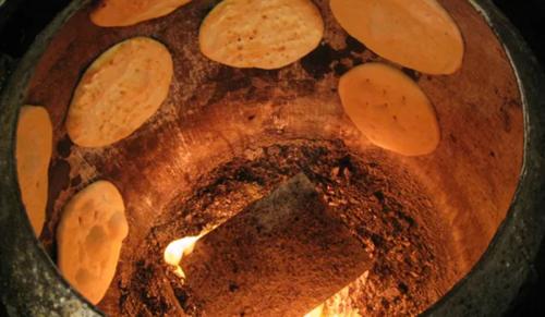 Delhi Govt Bans Coal, Firewood Tandoors In Eateries Amid Hazardous Air Quality